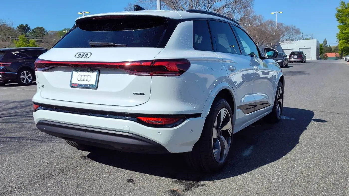 2025 Audi Q6 e-tron WA124BGFXSA036336