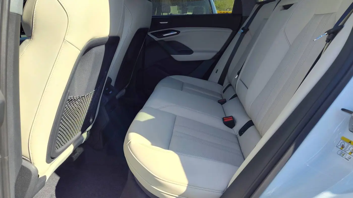 2025 Audi Q6 e-tron WA124BGFXSA036336