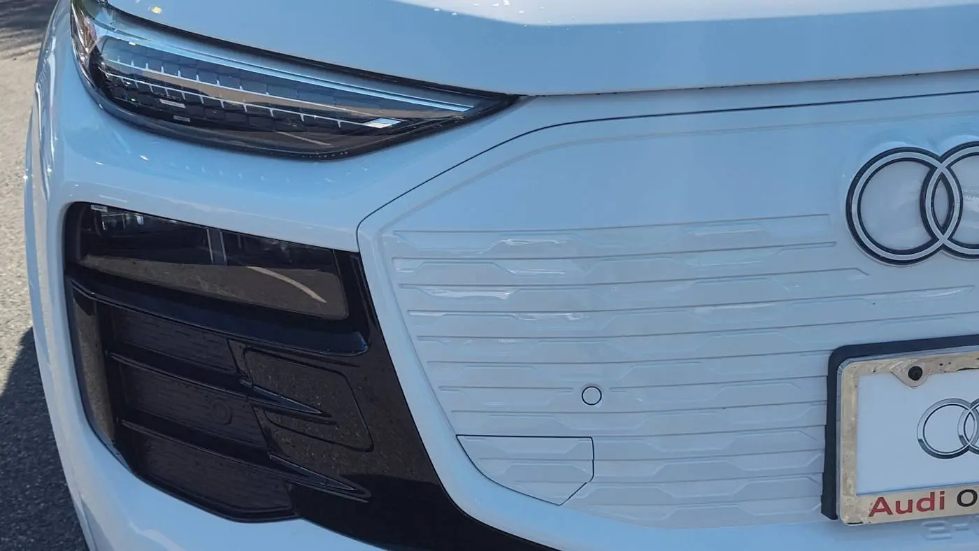 2025 Audi Q6 e-tron WA124BGFXSA036336