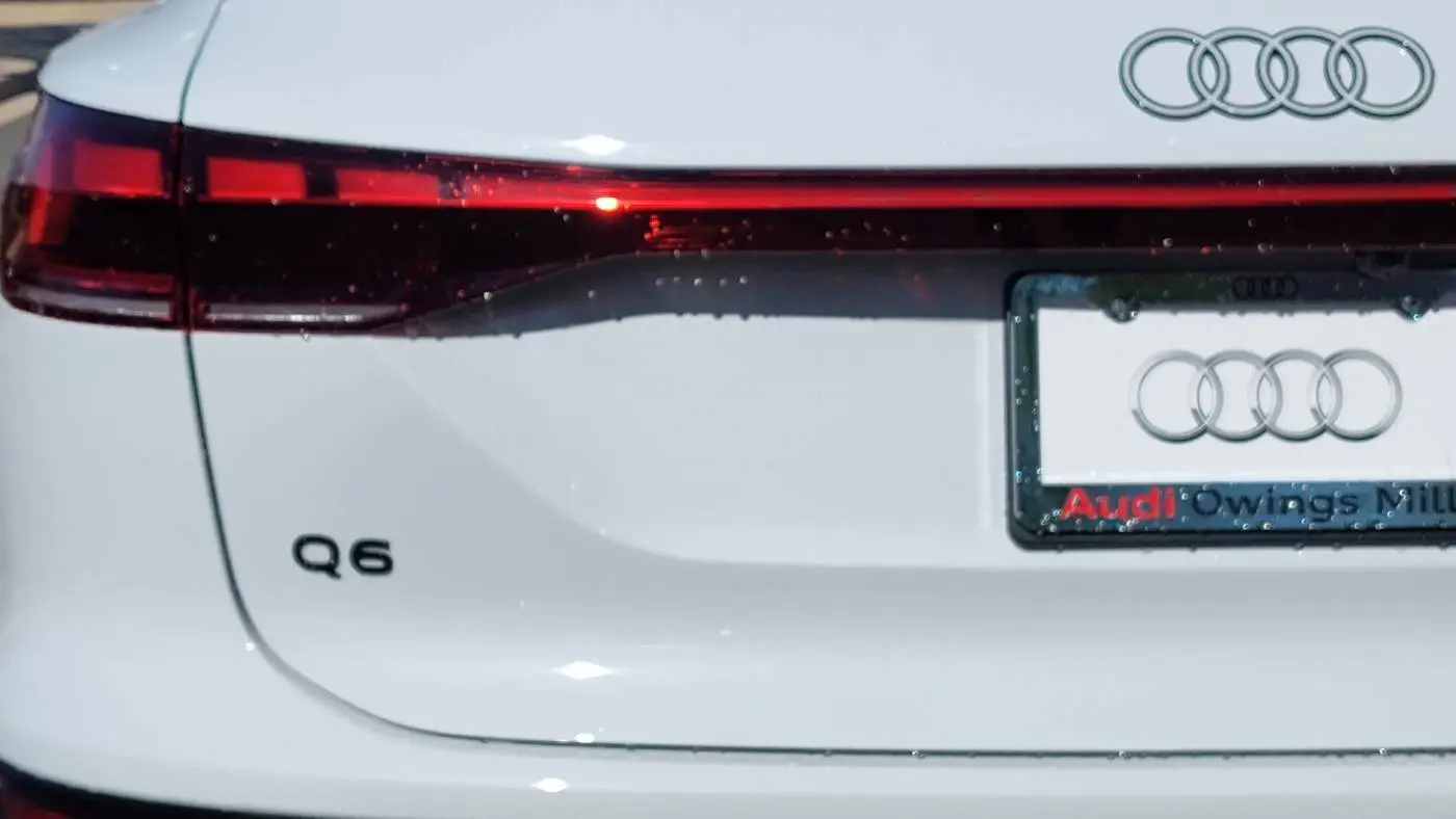 2025 Audi Q6 e-tron WA124BGFXSA036336