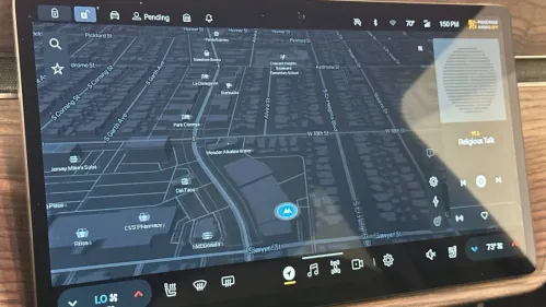 2023 Rivian R1S - Images - 19