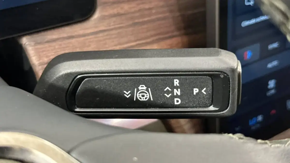 2023 Rivian R1S - Images - 22