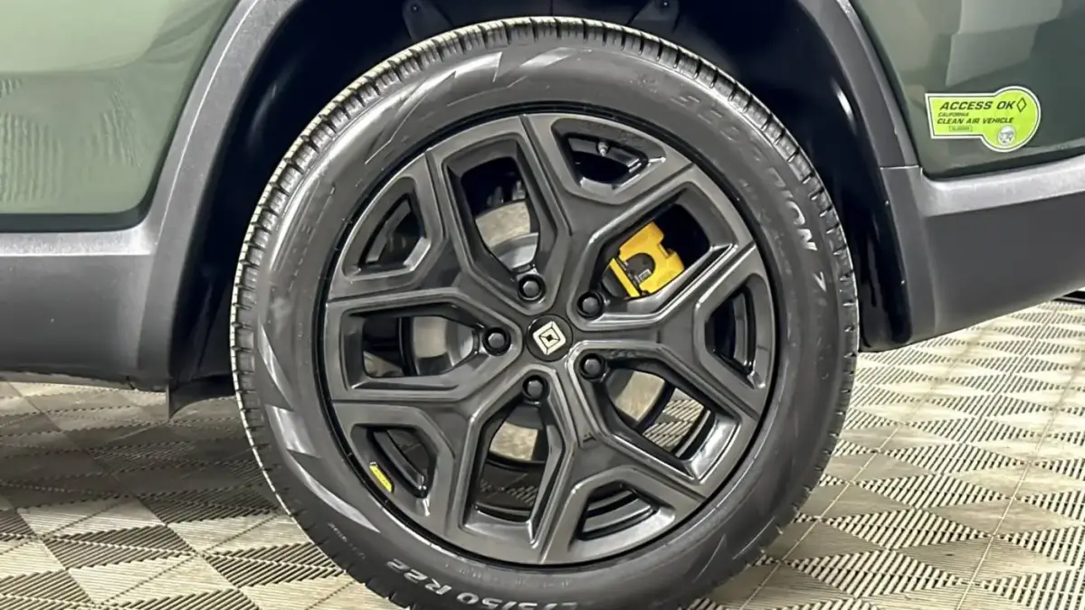 2023 Rivian R1S - Images - 26