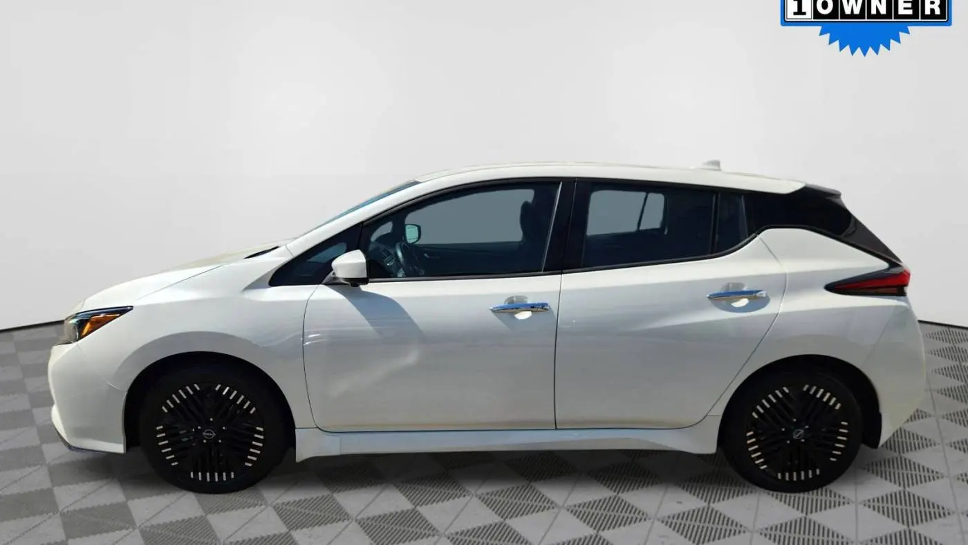 2023 Nissan LEAF 1N4CZ1CV3PC557242