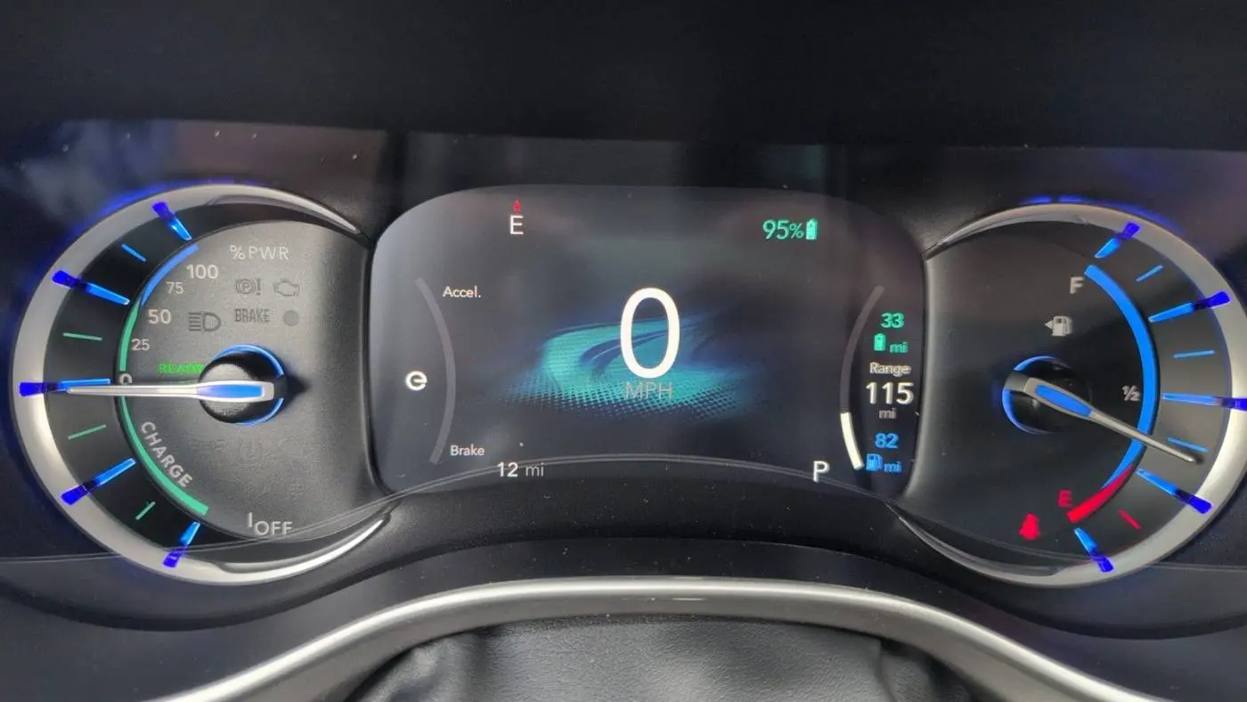 2025 Chrysler Pacifica 2C4RC1S72SR576051