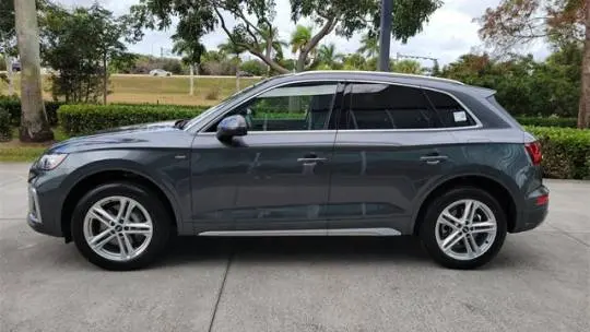 2022 Audi Q5 WA1G2AFY8N2086479