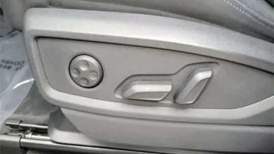 2022 Audi Q5 WA1G2AFY8N2086479
