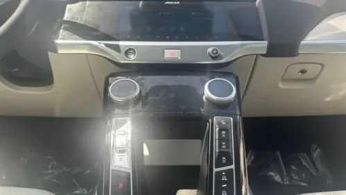 2019 Jaguar I-Pace - Images - 11