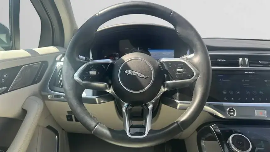 2019 Jaguar I-Pace - Images - 12