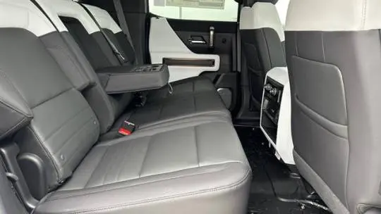 2025 GMC HUMMER EV SUV 1GKT0NDE6SU116836