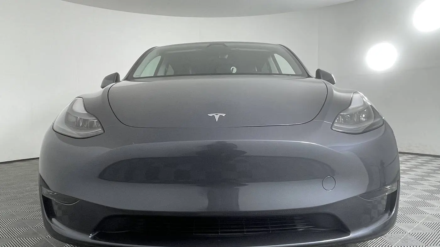 2023 Tesla Model Y 7SAYGDEE2PF976970