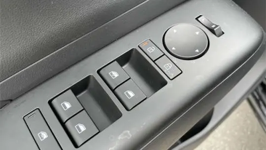 2025 Hyundai Kona Electric KM8HC3A68SU028635