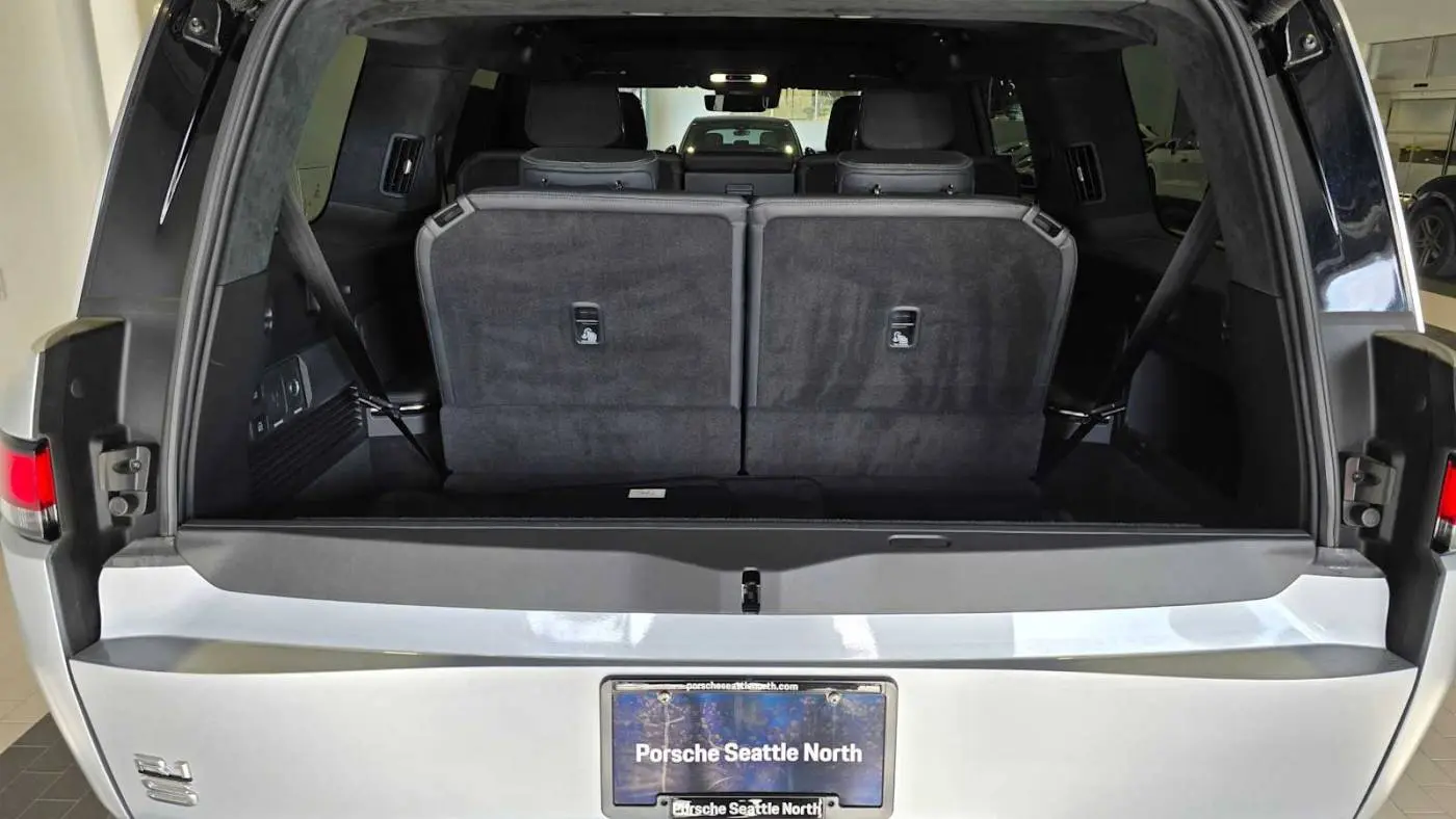 2025 Rivian R1S 7PDSGBBA6SN045481