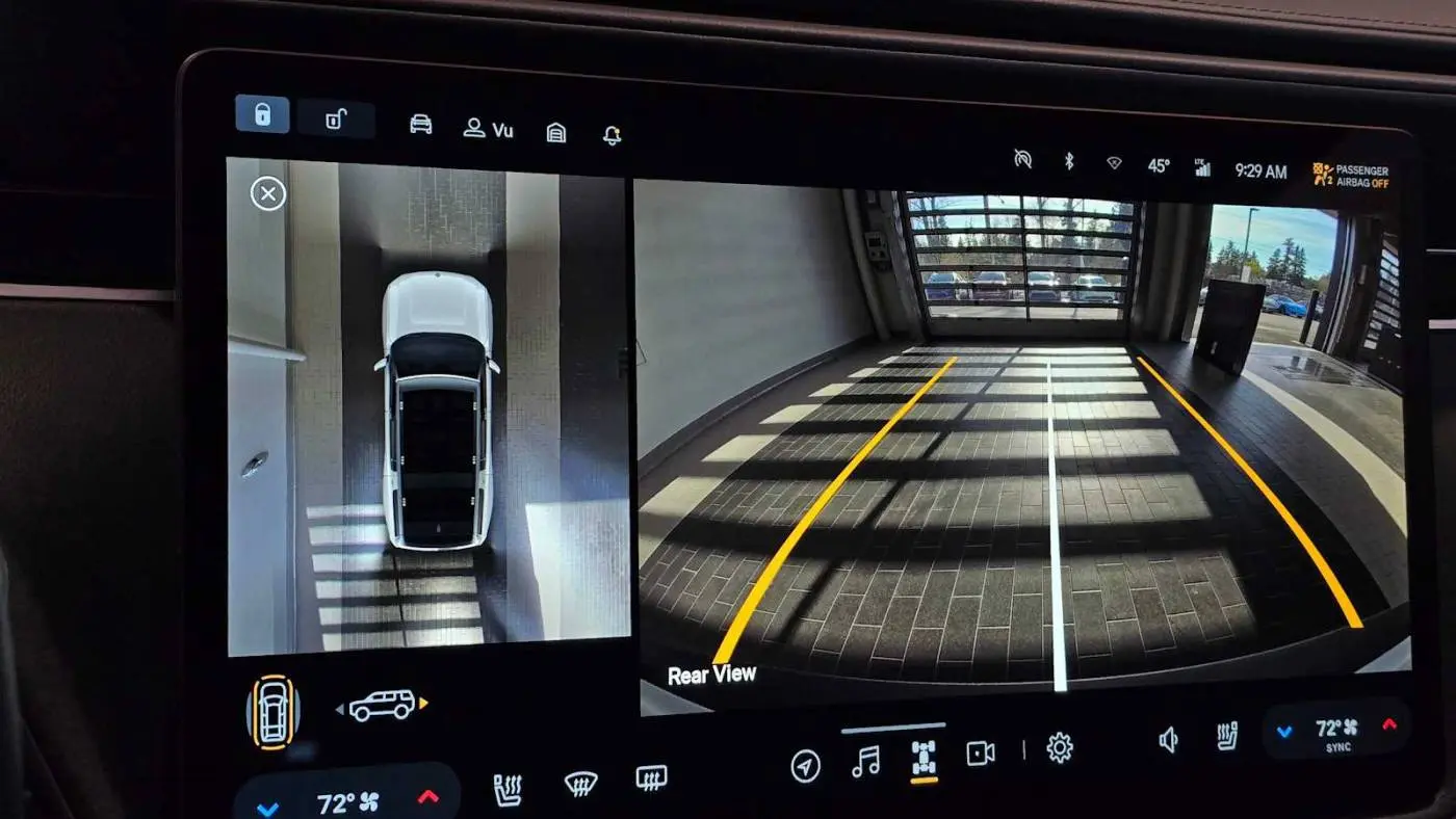 2025 Rivian R1S 7PDSGBBA6SN045481