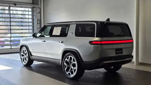 2025 Rivian R1S 7PDSGBBA6SN045481