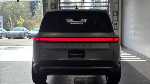 2025 Rivian R1S 7PDSGBBA6SN045481