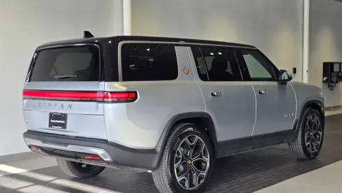 2025 Rivian R1S 7PDSGBBA6SN045481