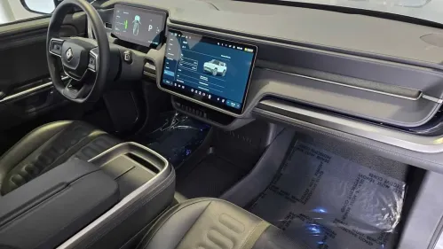 2025 Rivian R1S 7PDSGBBA6SN045481