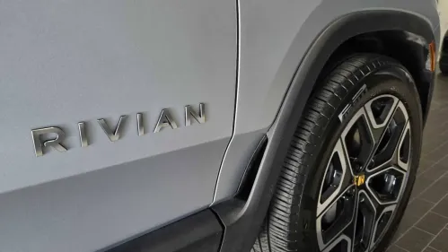2025 Rivian R1S 7PDSGBBA6SN045481