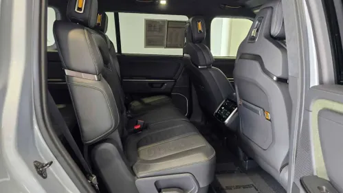 2025 Rivian R1S 7PDSGBBA6SN045481