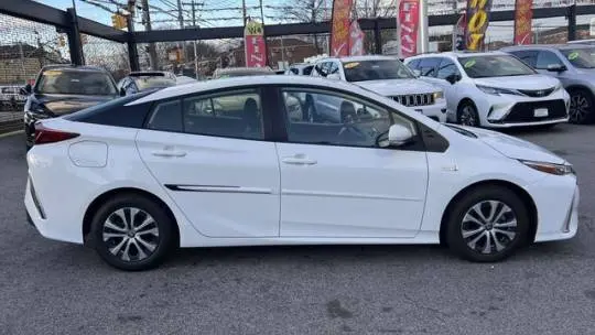 2021 Toyota Prius Prime JTDKAMFP7M3179997