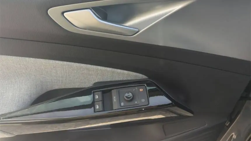 2025 Volkswagen ID.4 1V2DSPE87SC006509