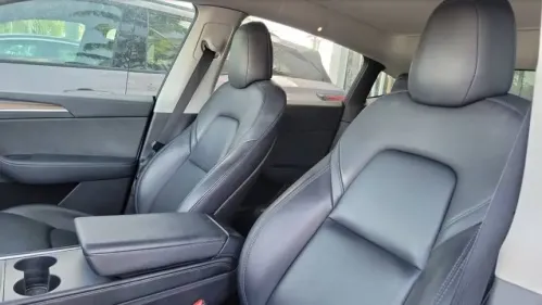 2022 Tesla Model Y 7SAYGDEF7NF563464