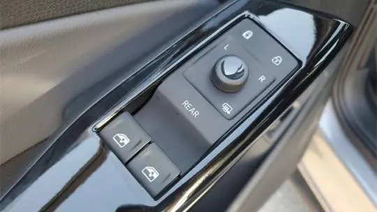 2025 Volkswagen ID.4 1V2WSPE88SC005765