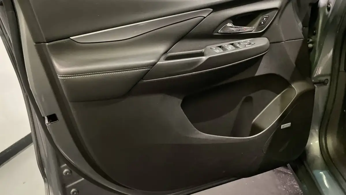 2022 Chevrolet Bolt - Images - 13