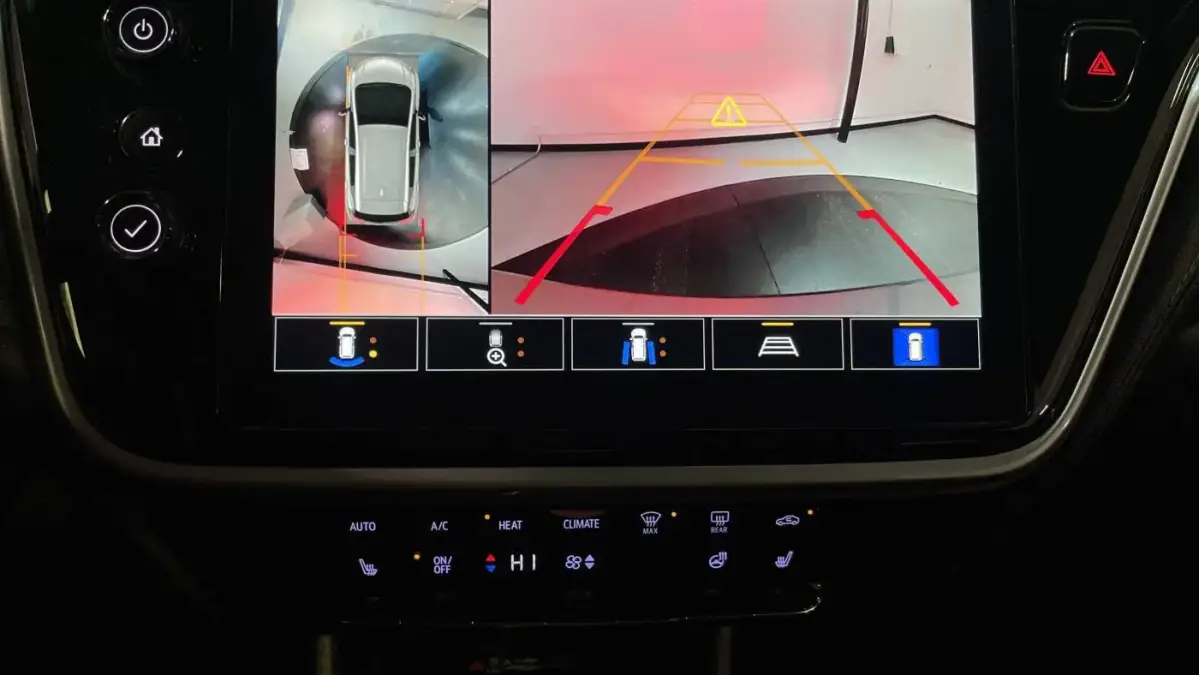 2022 Chevrolet Bolt - Images - 24