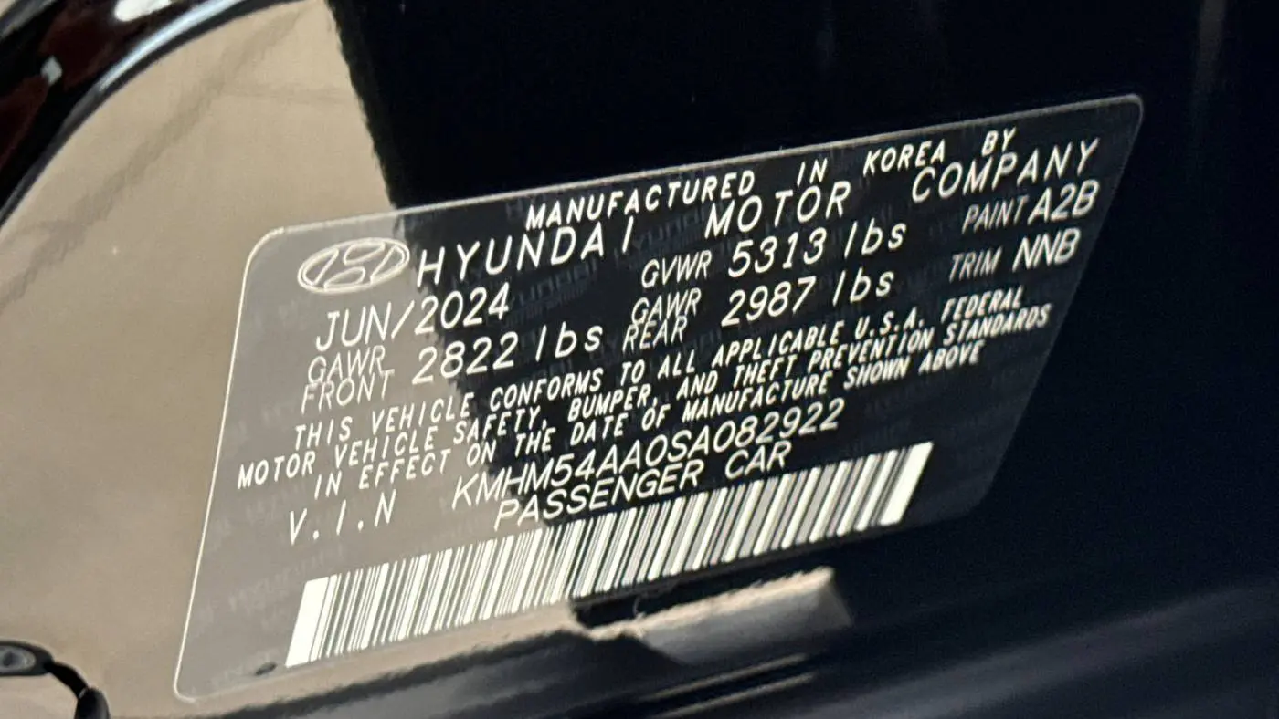 2025 Hyundai IONIQ 6 KMHM54AA3SA105013