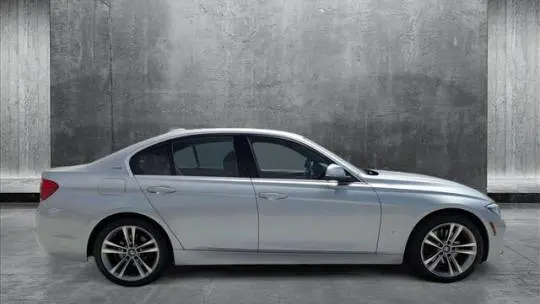 2017 BMW 3 Series WBA8E1C3XHA156680