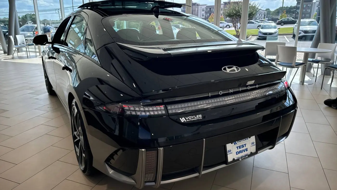 2025 Hyundai IONIQ 6 KMHM54AA3SA105013