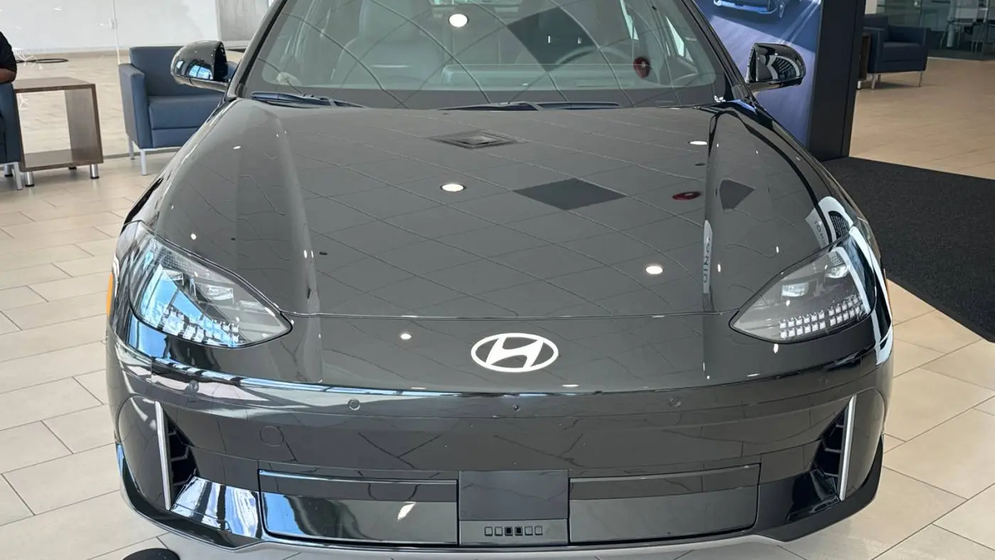 2025 Hyundai IONIQ 6 KMHM54AA3SA105013