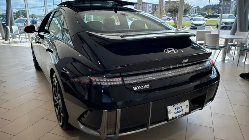 2025 Hyundai IONIQ 6 KMHM54AA3SA105013