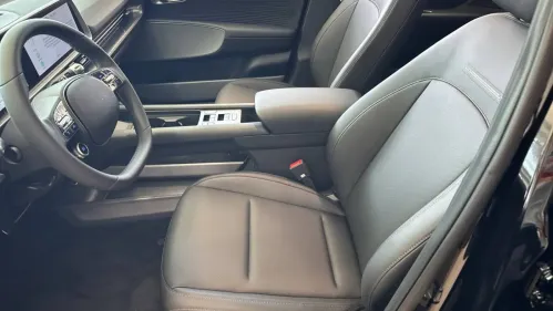 2025 Hyundai IONIQ 6 KMHM54AA3SA105013