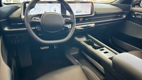 2025 Hyundai IONIQ 6 KMHM54AA3SA105013