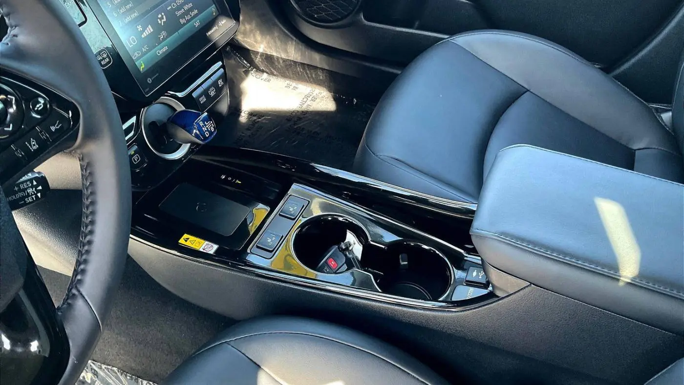 2022 Toyota Prius Prime JTDKAMFP9N3210992