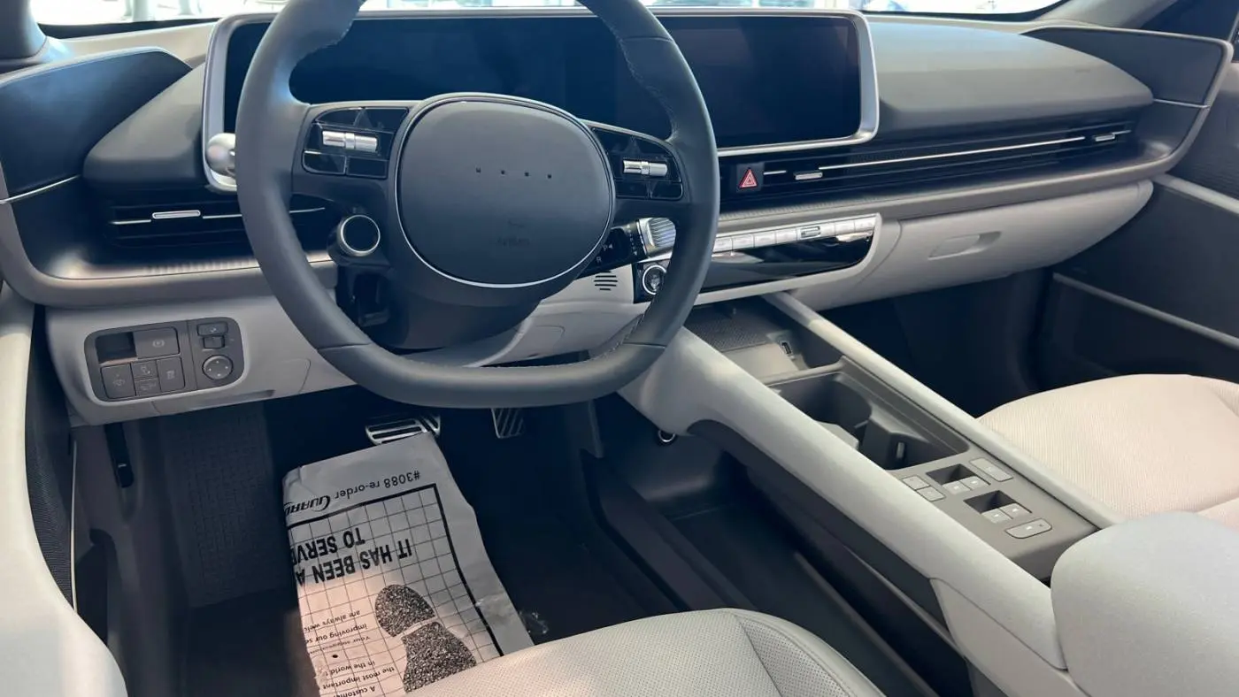 2025 Hyundai IONIQ 6 KMHM54AA5SA105384