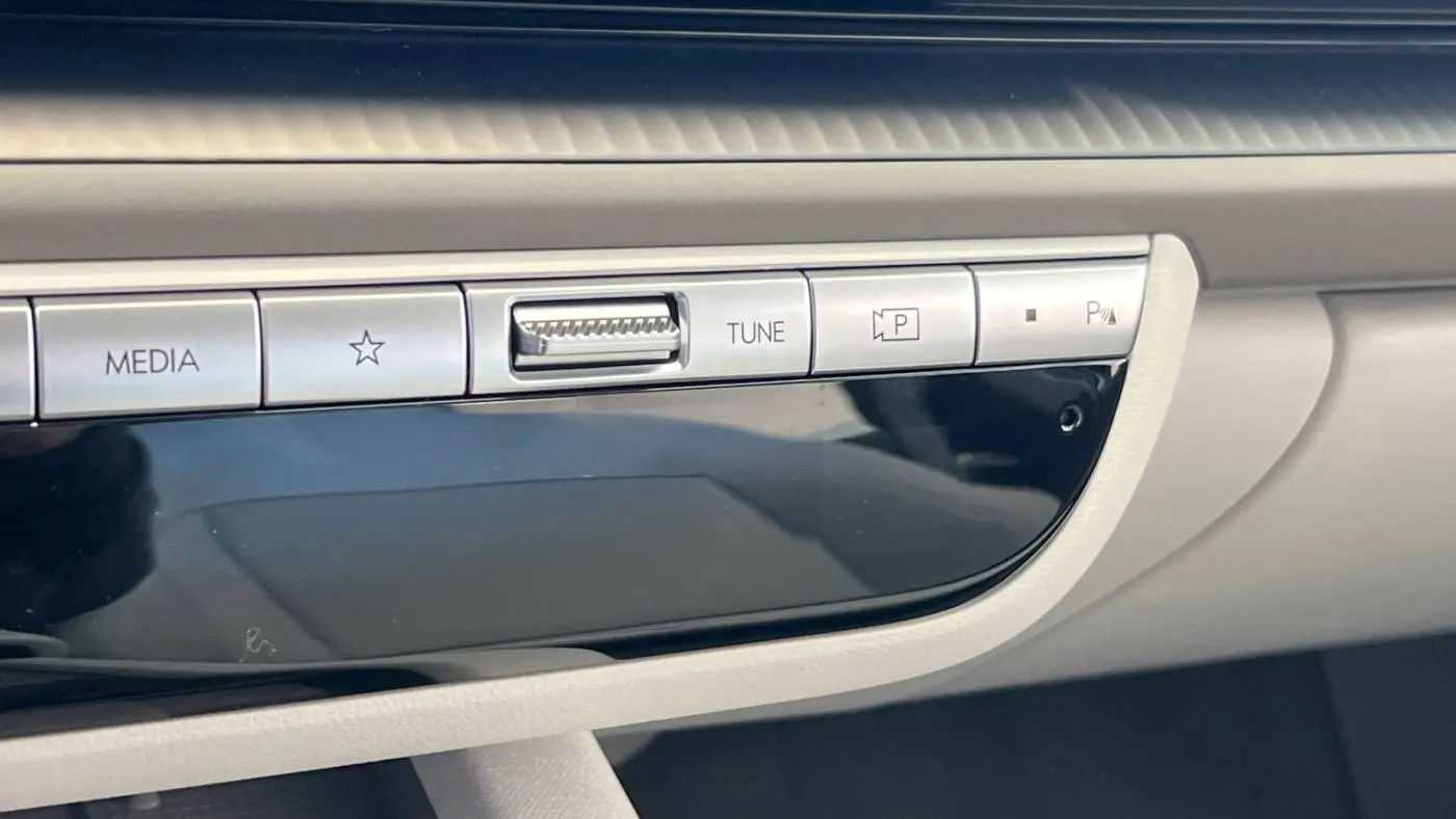 2025 Hyundai IONIQ 6 KMHM54AA5SA105384