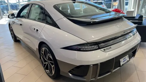2025 Hyundai IONIQ 6 KMHM54AA5SA105384