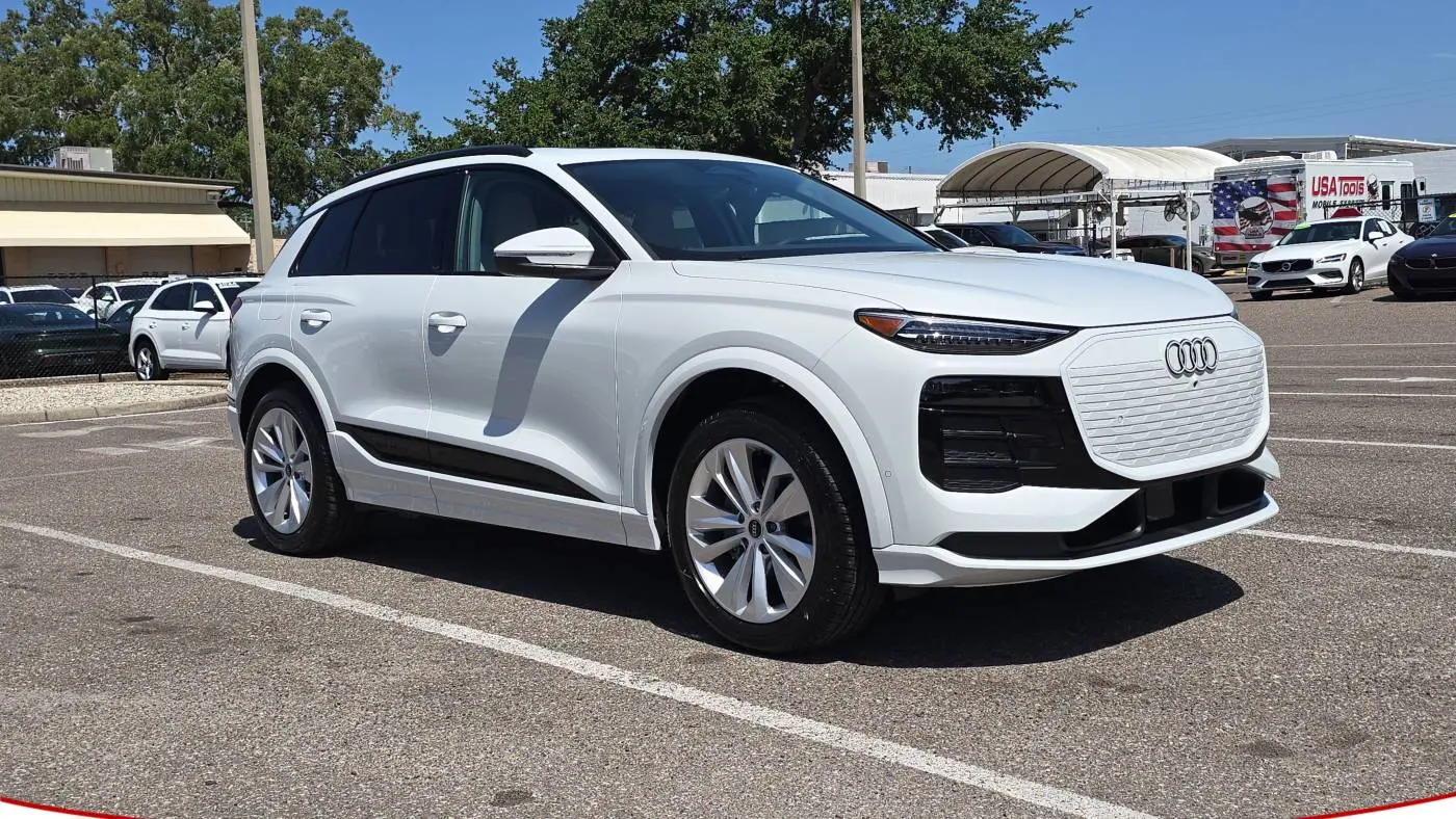 2025 Audi Q6 e-tron WA122BGF2SA021125