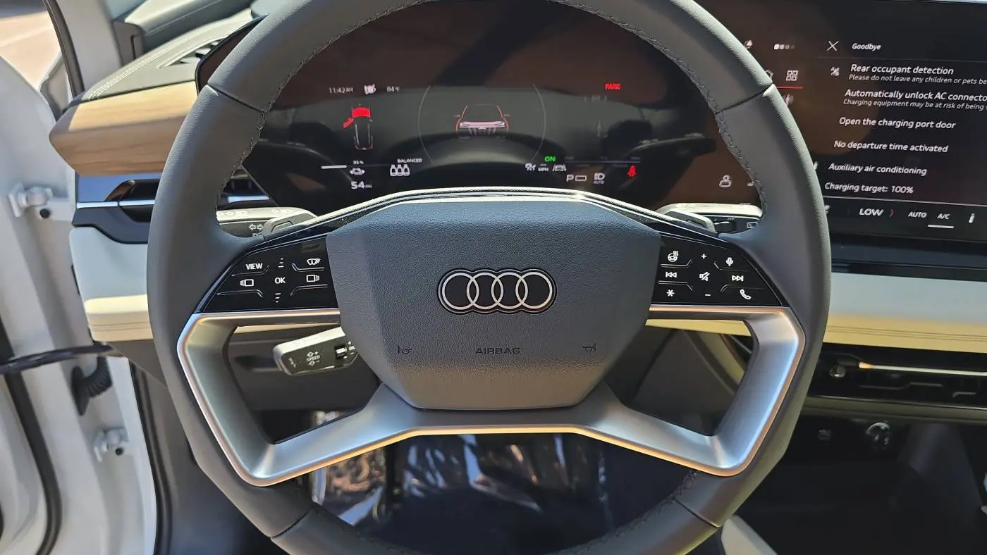 2025 Audi Q6 e-tron WA122BGF2SA021125