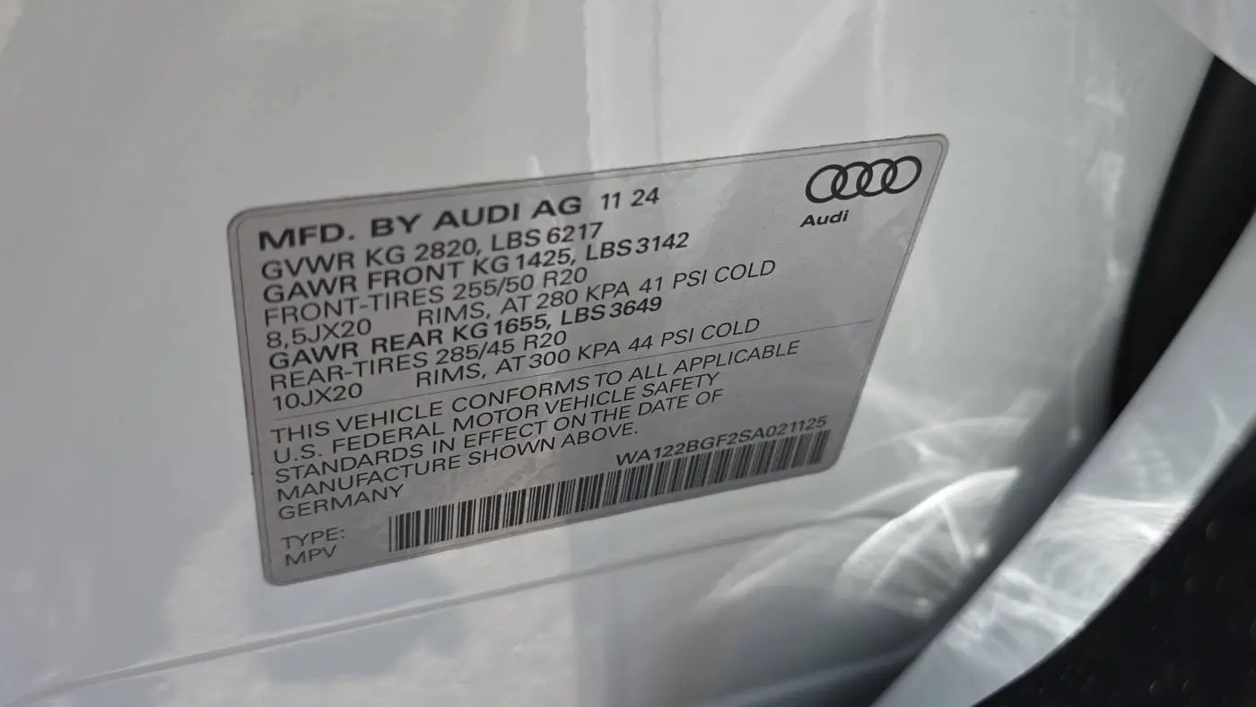 2025 Audi Q6 e-tron WA122BGF2SA021125