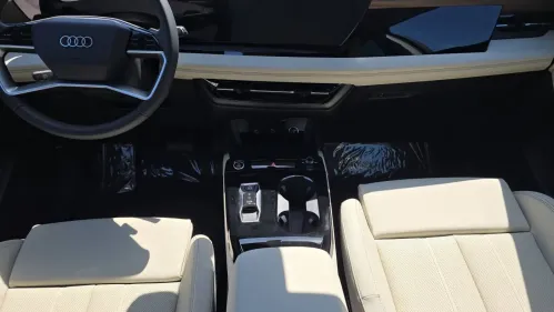 2025 Audi Q6 e-tron WA122BGF2SA021125