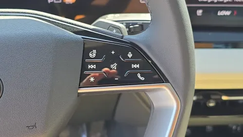 2025 Audi Q6 e-tron WA122BGF2SA021125