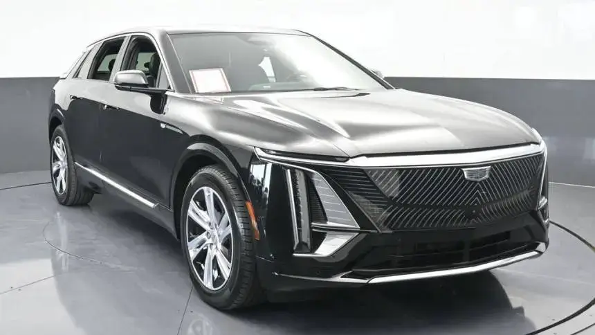 2024 Cadillac Lyriq - Images - 9