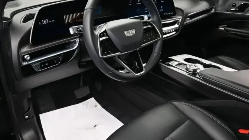 2024 Cadillac Lyriq - Images - 10