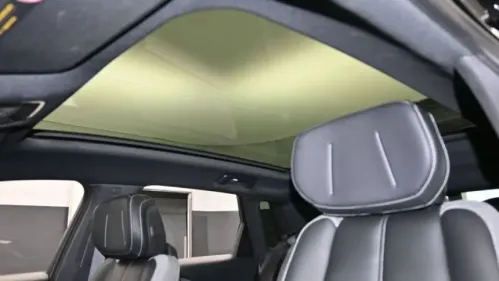 2024 Cadillac Lyriq - Images - 11