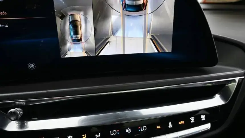 2024 Cadillac Lyriq - Images - 22